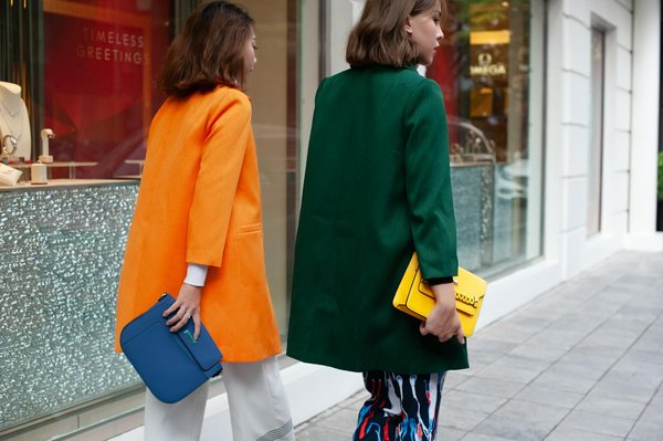 Explorez les trésors de la mode éthique : votre répertoire ultime des top boutiques en ligne de seconde main.